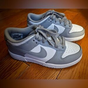 Nike Dunk Low - white and light smoke grey